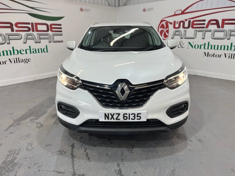 2019 Renault Kadjar 1.3 TCe Iconic SUV 5dr Petrol Manual Euro 6 (s/s) (140 ps) HATCHBACK Petrol M...