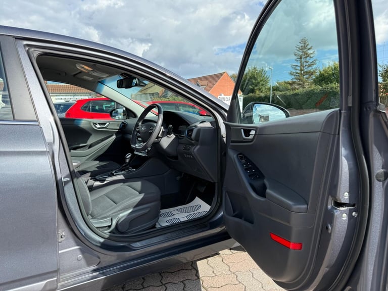 2018 Hyundai IONIQ 1.6 h-GDi Premium DCT Euro 6 (s/s) 5dr HATCHBACK Petrol/Electric Hybrid Automatic