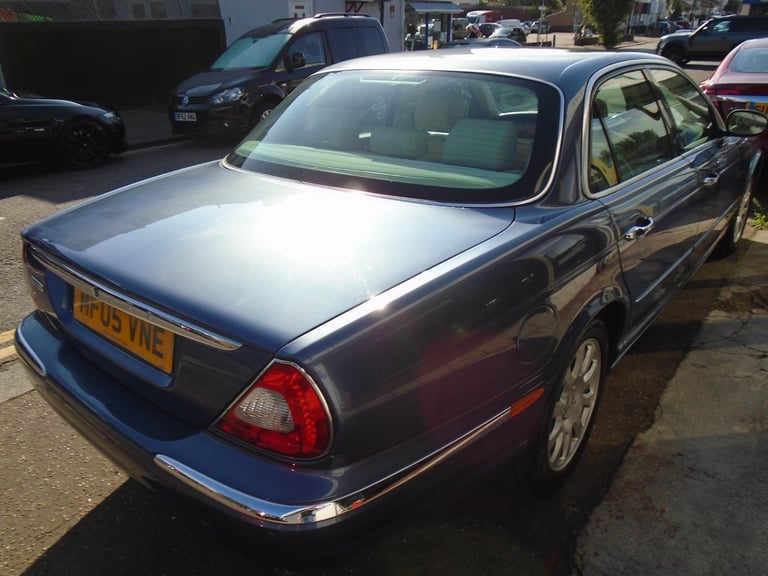 2005 Jaguar XJ XJ6 3.0 V6 4dr Auto SALOON Petrol Automatic