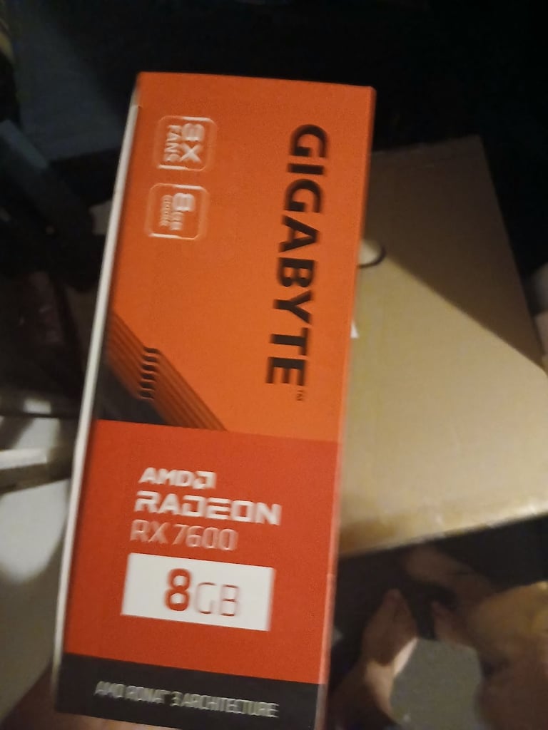 AMD radeon RX7600 8GB