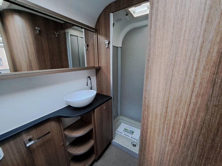 2021 Bailey Unicorn Valencia Black Edition