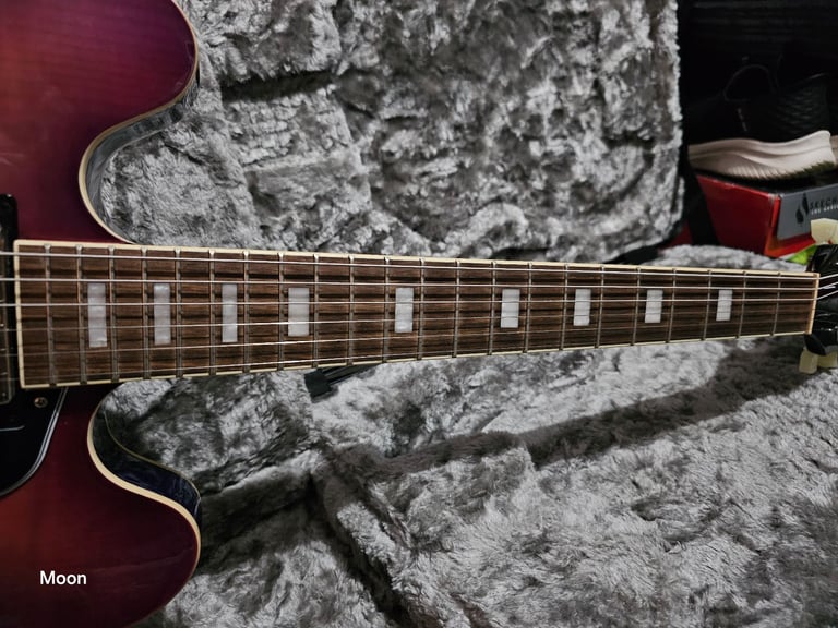 Epiphone ES-335 Semi-Hollow in Blueberry burst