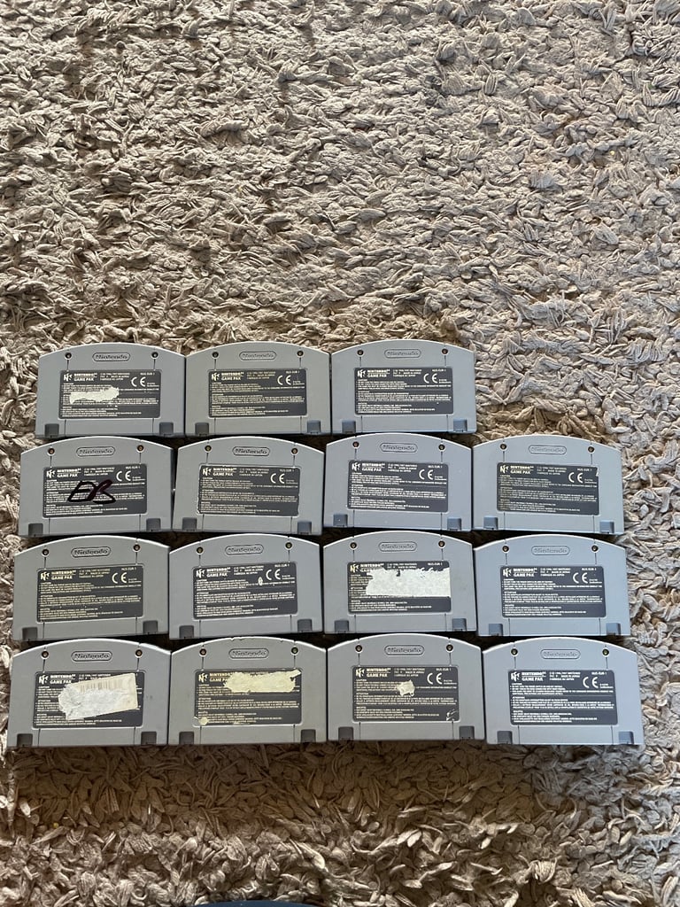 Nintendo 64 with 4 pads and 15 games