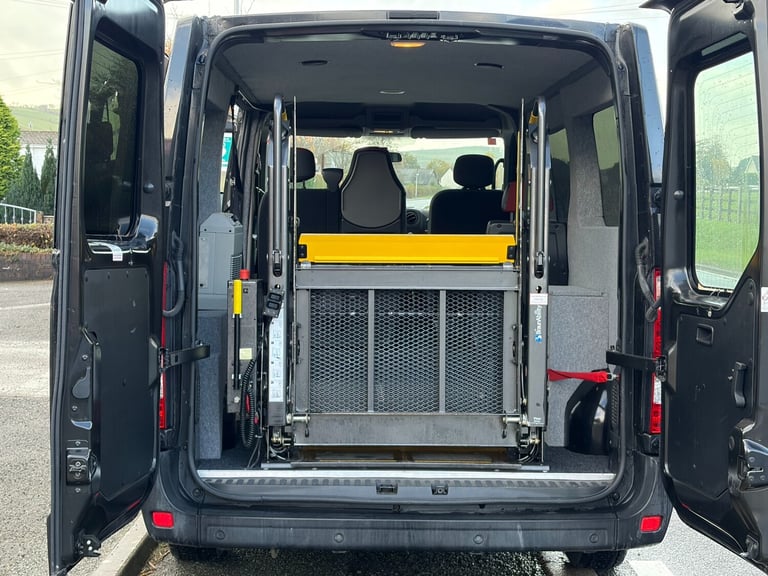 2017 Renault Master SL28 ENERGY dCi 110 Business+ WHEELCHAIR ACCESS/CAMPER PANEL VAN Diesel Manual