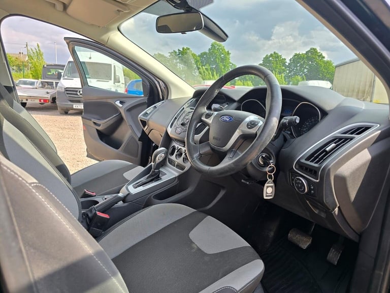 2013 Ford Focus 1.6 Zetec Powershift Euro 5 5dr Hatchback Petrol Automatic