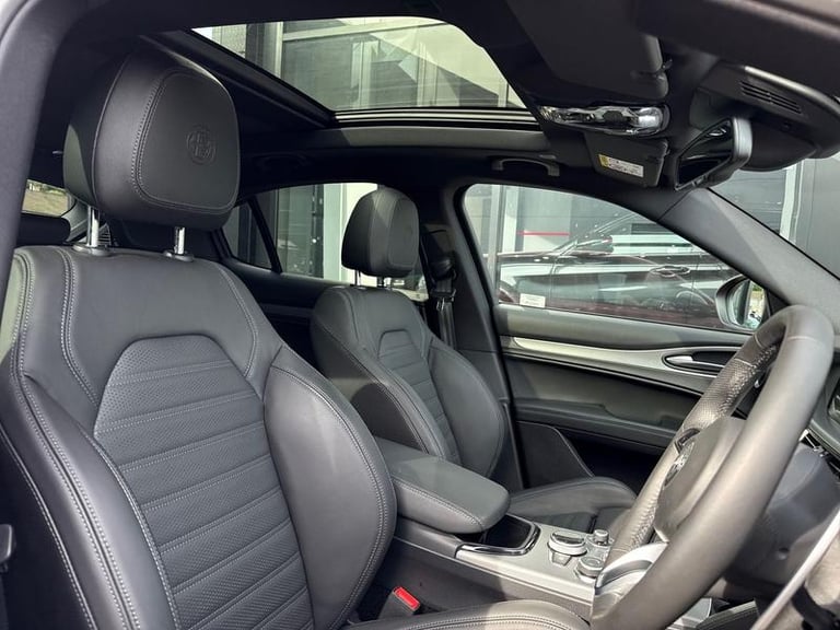 2025 Alfa Romeo Stelvio 2.0T Veloce SUV 5dr Petrol Auto Q4 AWD Euro 6 (s/s) (280 ps) Automatic SU...