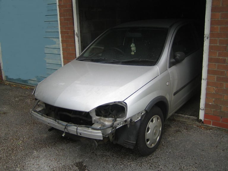 image for (SPARES ONLY - NO CAR) 2001 Vauxhall Corsa C 1.0 Club (40k Miles) 3-Door 5-Speed Petrol Silver