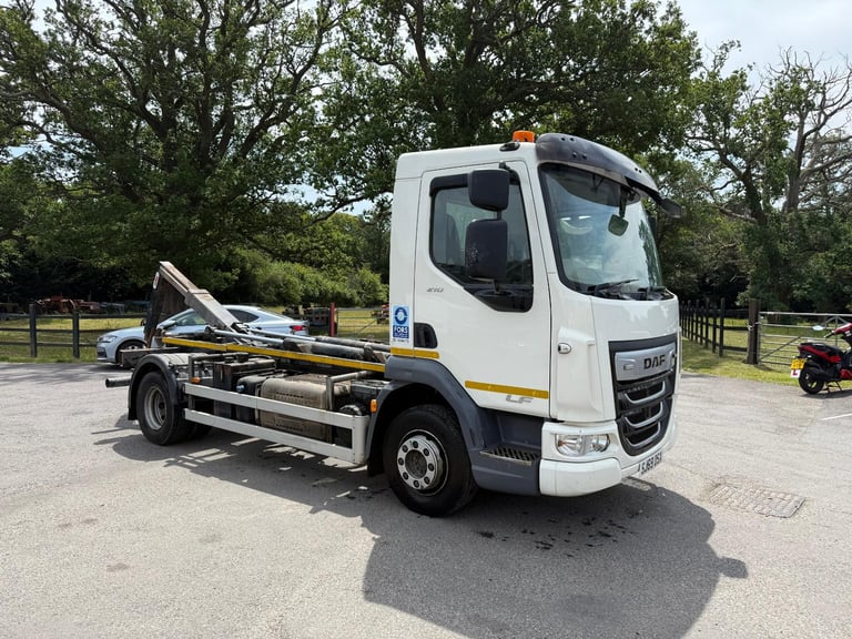 DAF LF 210 HOOKLOADER 