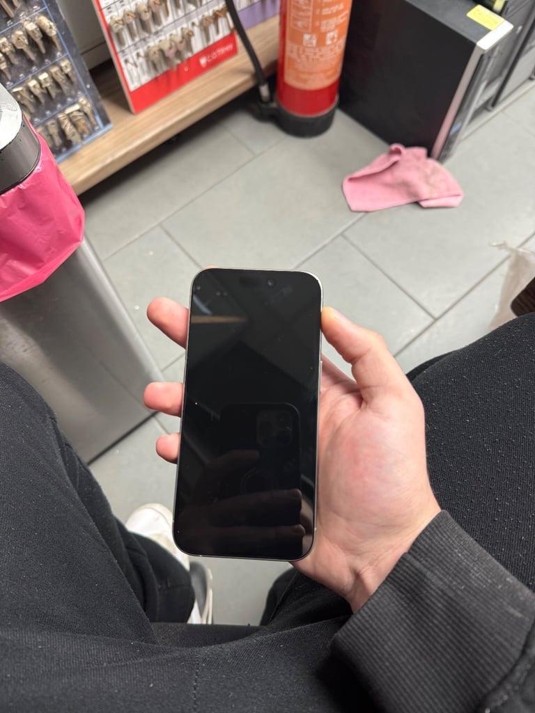 iPhone 15 pro (256GB)