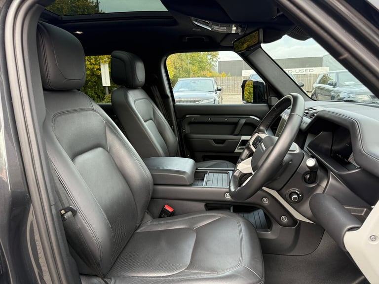 2022 Land Rover Defender 110 3.0 D300 MHEV HSE SUV 5dr Diesel Auto 4WD Euro 6 (s/s) (300 ps) ESTA...