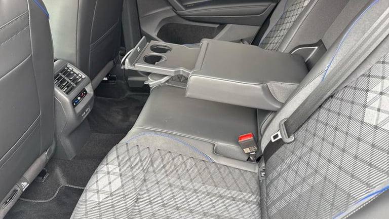 2025 Volkswagen Touran 1.5 eTSI (150ps) R-Line DSG Automatic Estate Hybrid Automatic