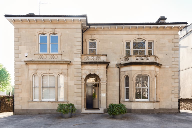 Ground floor office suite to let