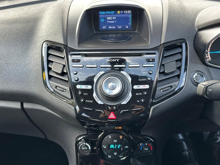 2014 Ford Fiesta 1.0T EcoBoost Titanium X Euro 5 (s/s) 5dr HATCHBACK Petrol Manual