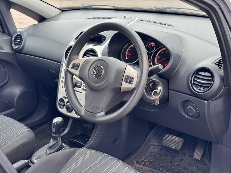 2007 Vauxhall Corsa 1.4i 16V Club 5dr Auto [AC] HATCHBACK PETROL Automatic