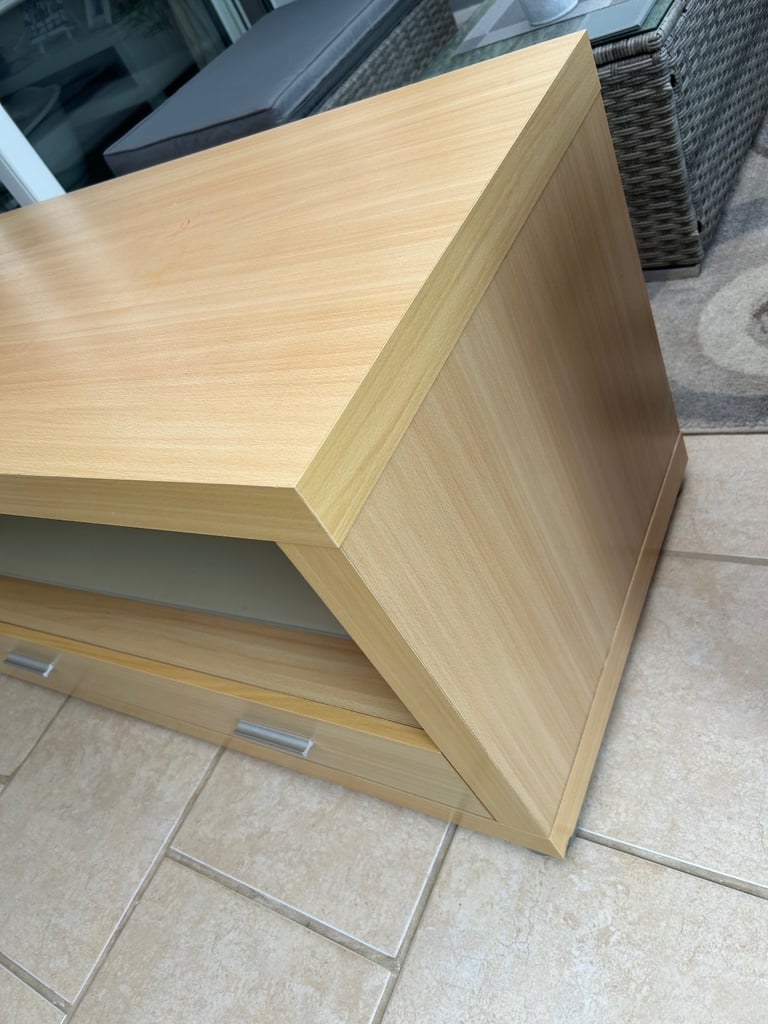 Tv stand / coffee table 