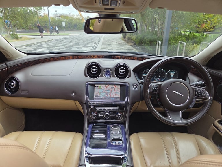 JAGUAR XJ 3.0D V6 PREMIUM LUXURY AUTO AUTOMATIC *FULL HISTORY TOP SPEC xf xe
