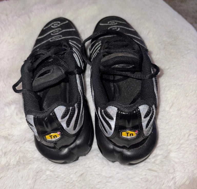 Black tns 