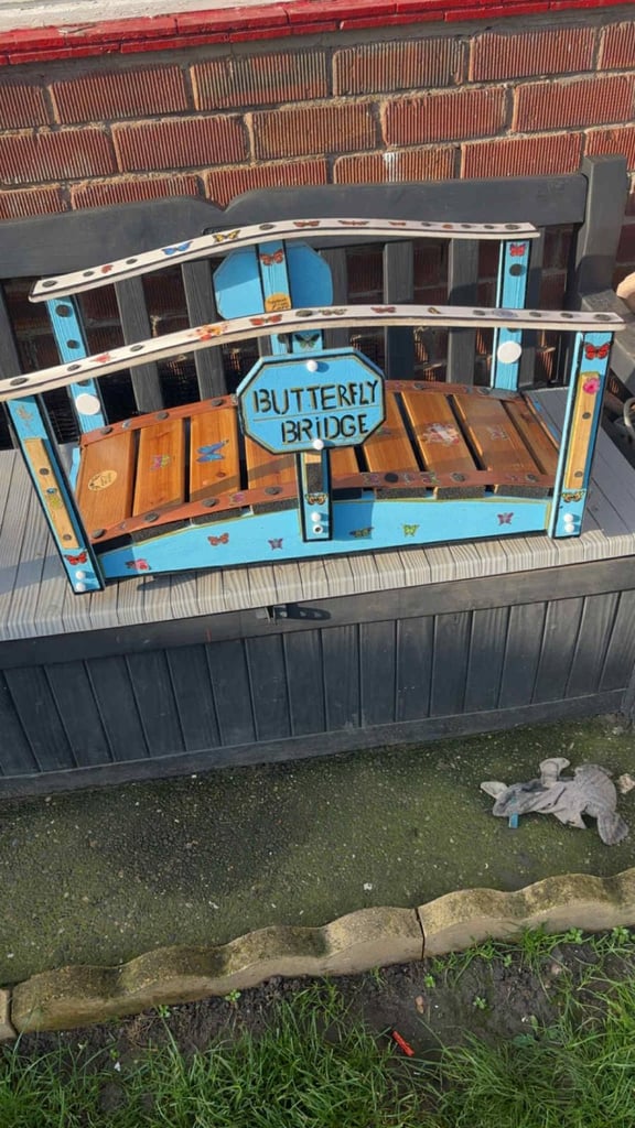 image for small ornamentel garden bridge