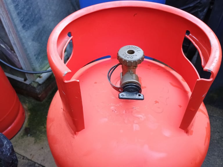 PROPANE GAS - [only x1 left] 18kg FULL BOTTLE £80 CASH