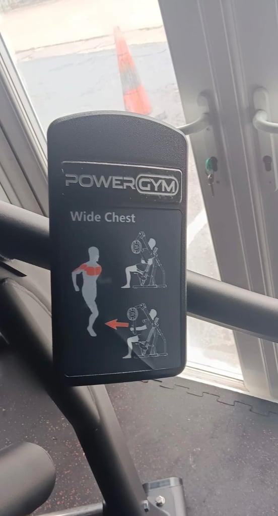 Chest Press. Wide Iso Chest Press, plate Loaded.