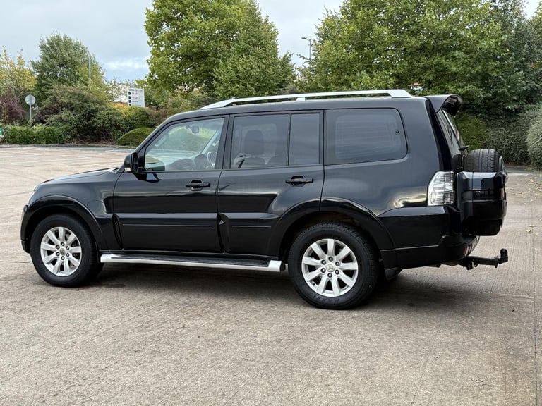 2010 Mitsubishi Shogun 3.2 DI-DC Elegance SUV 5dr Diesel Auto 4WD Euro 5 LWB (197 ps) SUV Diesel ...