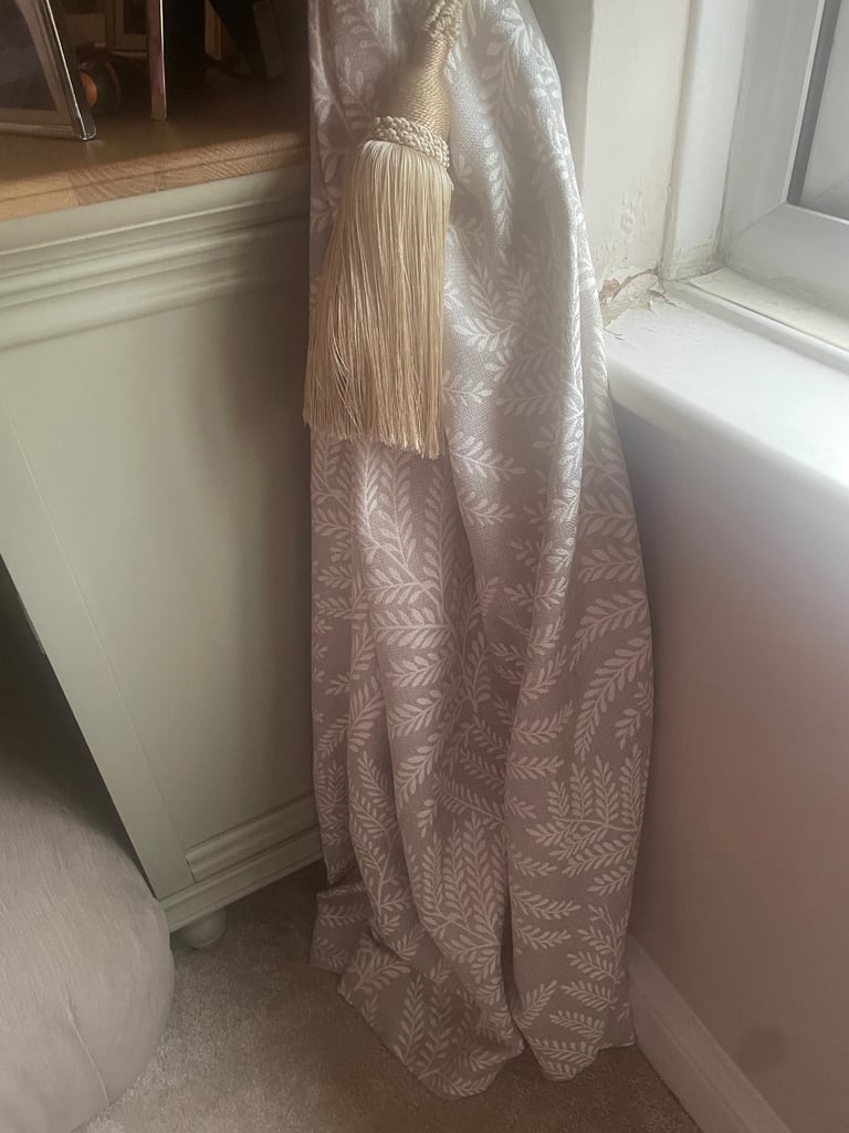 image for Dunhelm pinch pleat curtains