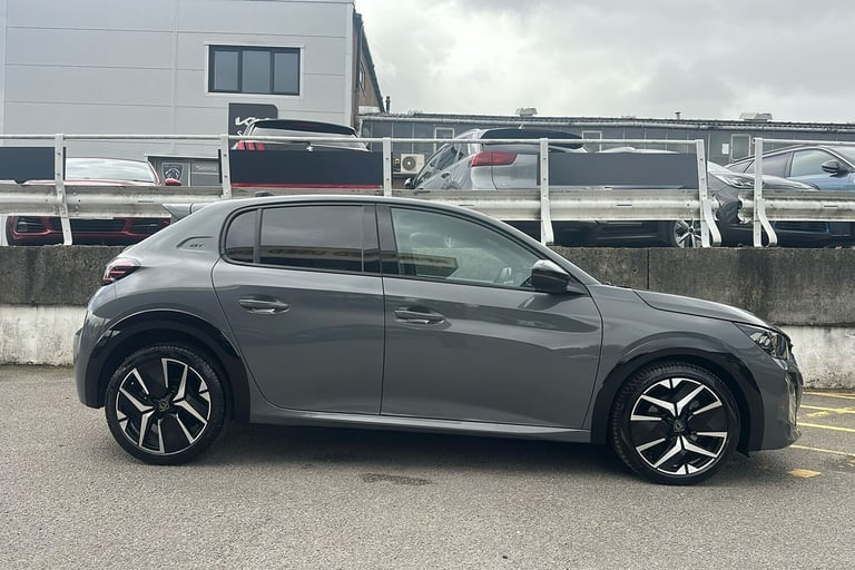  Peugeot 208 1.2 Puretech Mhev Gt Hatchback 5dr Petrol Hybrid E Dsc Euro 6 s/s