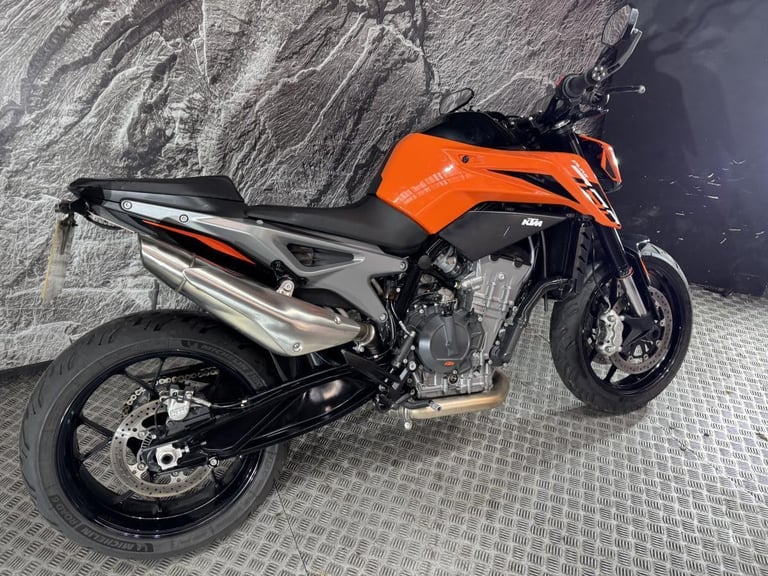 KTM DUKE 790 2023