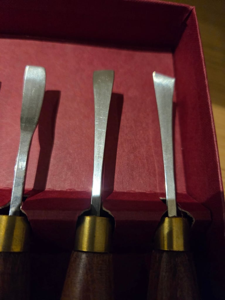 6 Crown woodcarving chisel set lathe Axminster wood turning