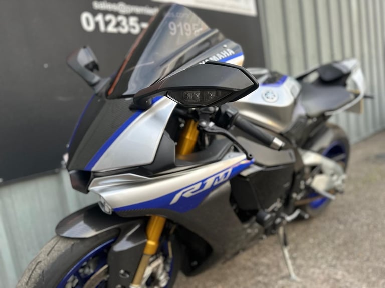 Stunning Low Mileage 2020/20 Yamaha R1M Motorcycle