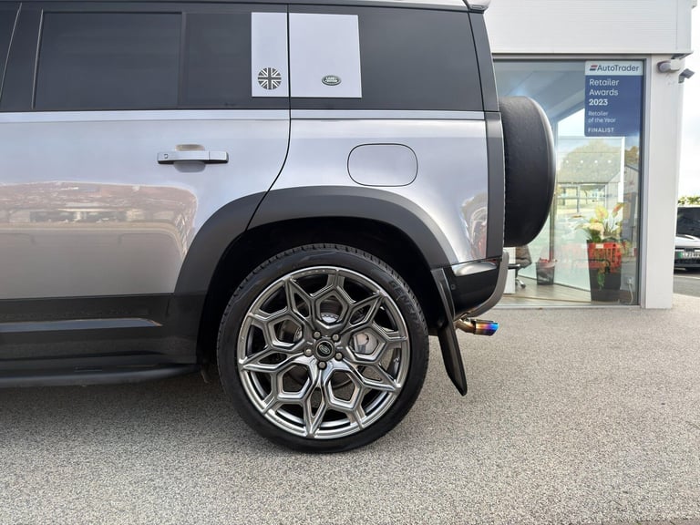 2024 Land Rover Defender 110 2.0 P400e 15.4kWh X-Dynamic HSE SUV 5dr Petrol Plug-in Hybrid Auto 4...