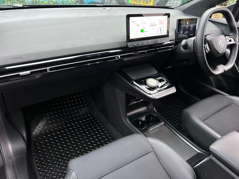 2024 MG MG4 64kWh Trophy Long Range Hatchback 5dr Electric Auto (203 ps) Hatchback ELECTRIC Autom...