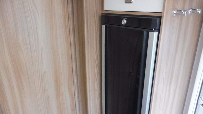 Bessacarr 574 4 berth 4 seat belts fixed single beds motorhome for sale