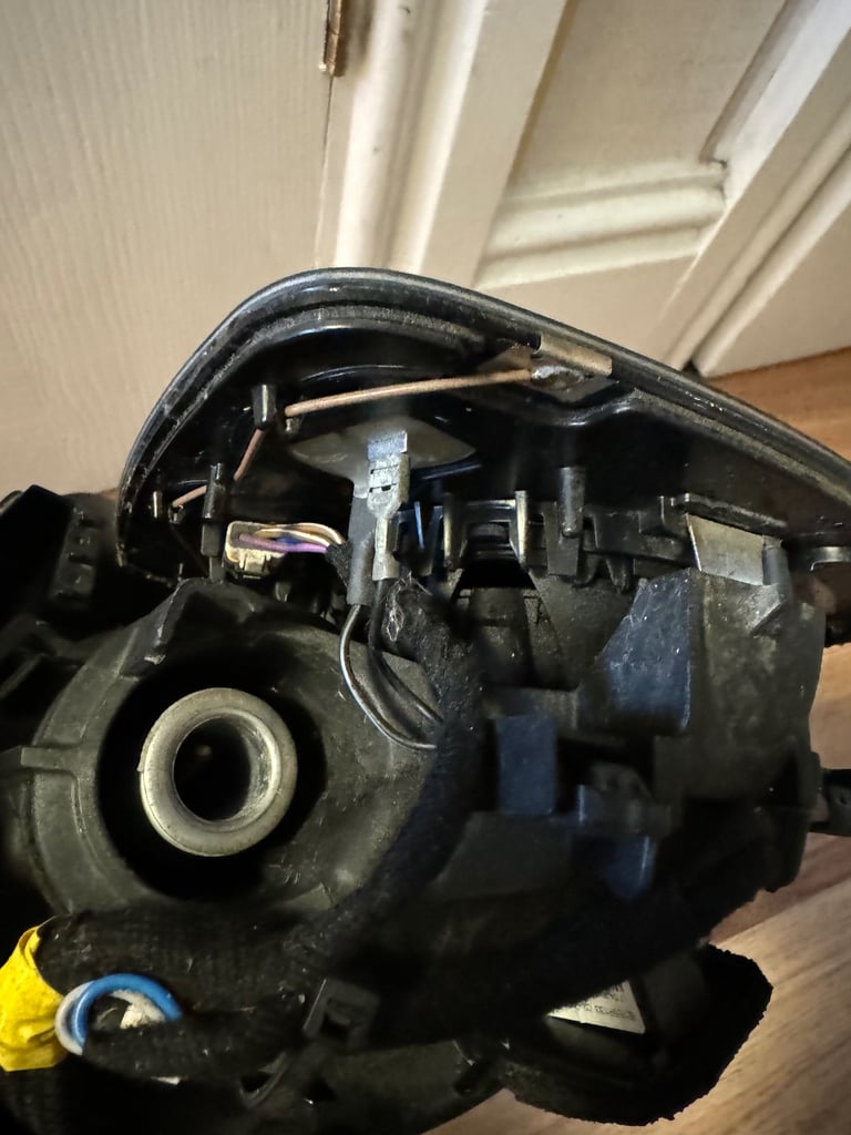 Volvo XC 90 mirror assembly 