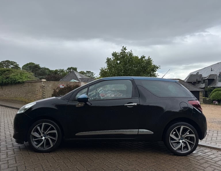 2016 DS Automobiles DS 3 1.2 PureTech 110 DStyle Nav 3dr HATCHBACK Petrol Manual