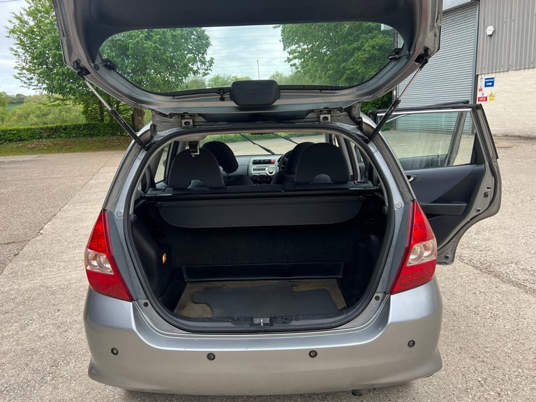Honda Jazz 1.4 SE Air Con - Walk Around Video