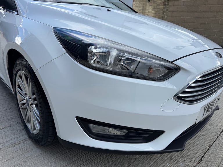 2018 Ford Focus 1.0 EcoBoost 125 Zetec Edition 5dr HATCHBACK Petrol Manual