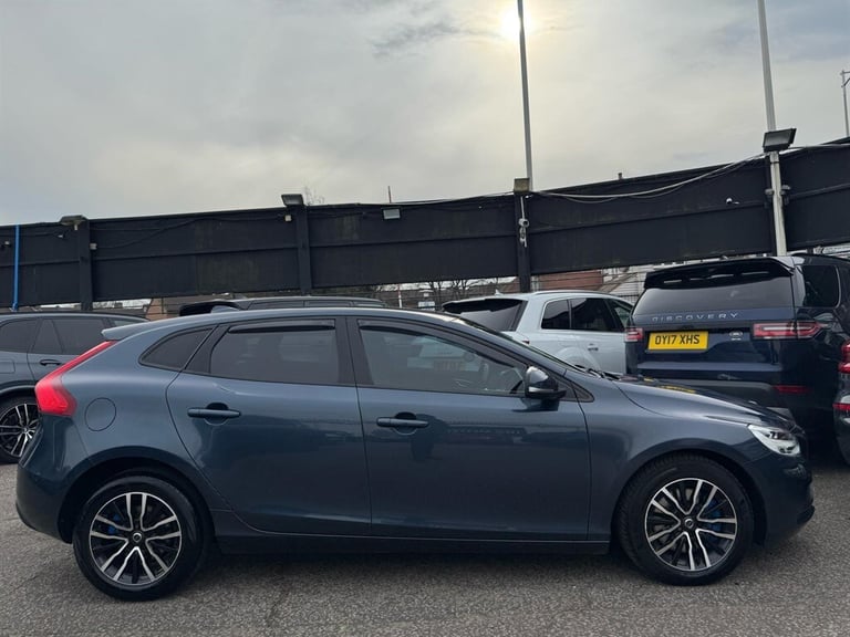 2018 Volvo V40 2.0 D2 Momentum Nav Plus Auto Euro 6 (s/s) 5dr Hatchback Diesel Automatic