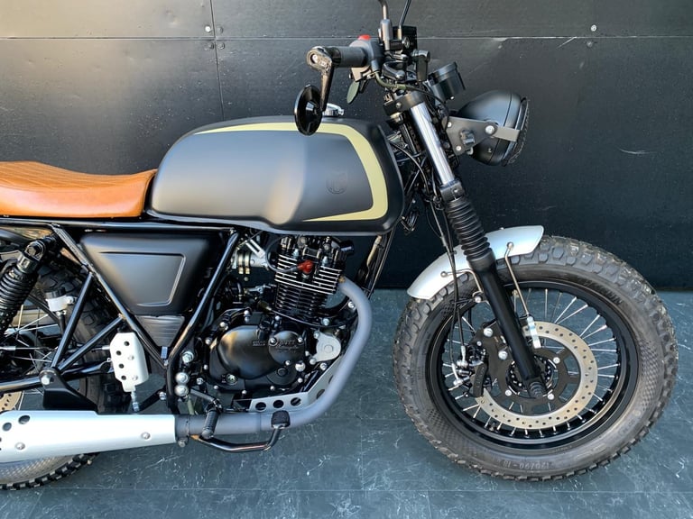 MUTT AKITA 125 LEARNER LEGAL HPI CLEAR LOW MILEAGE 1 OWNER 