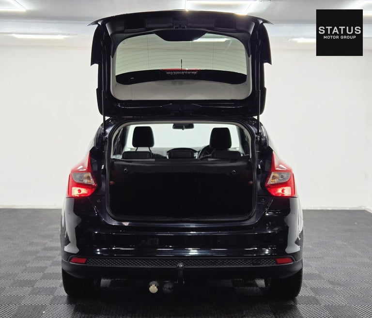 2014 Ford Focus 1.6 Zetec Hatchback 5dr Petrol Powershift Euro 5 (125 ps) Hatchback Petrol Automatic