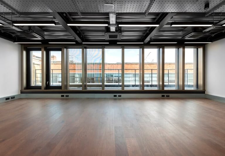 *Clerkenwell* Private Serviced Offices: Units from 5 to 300 desks for rent EC1