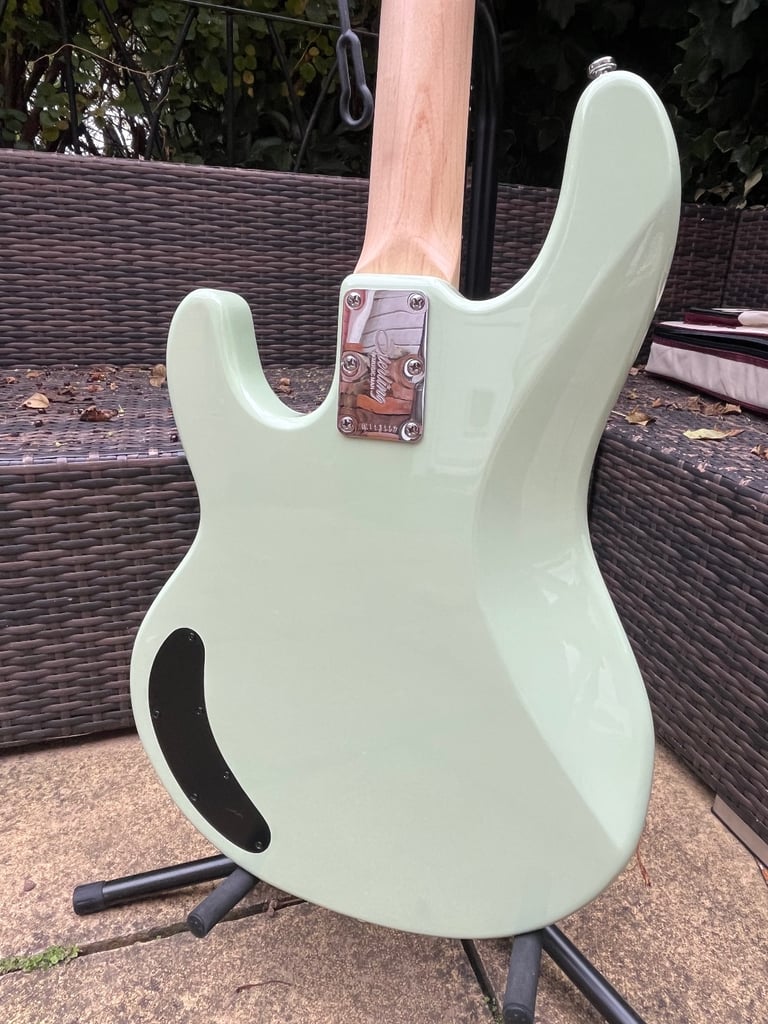 Musicman Sterling Sabre bass 