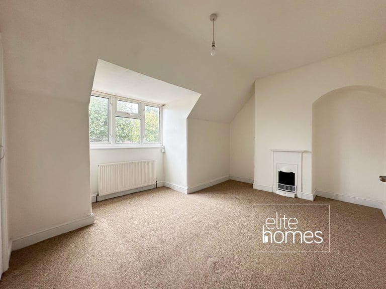 Great condition large 2 bedroom House with private garden in Dagenham, RM8.