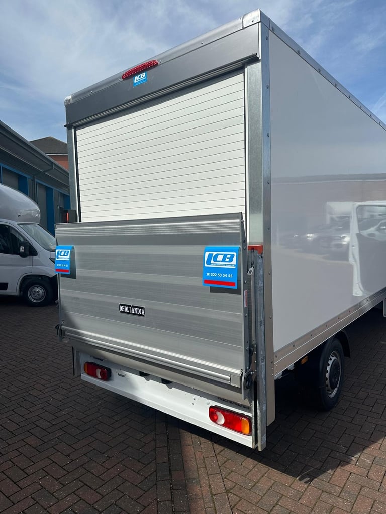 RENAULT MASTER ADVANCE 150BHP 4.1 METER LUTON VAN WITH TAIL LIFT BRAND NEW MODEL