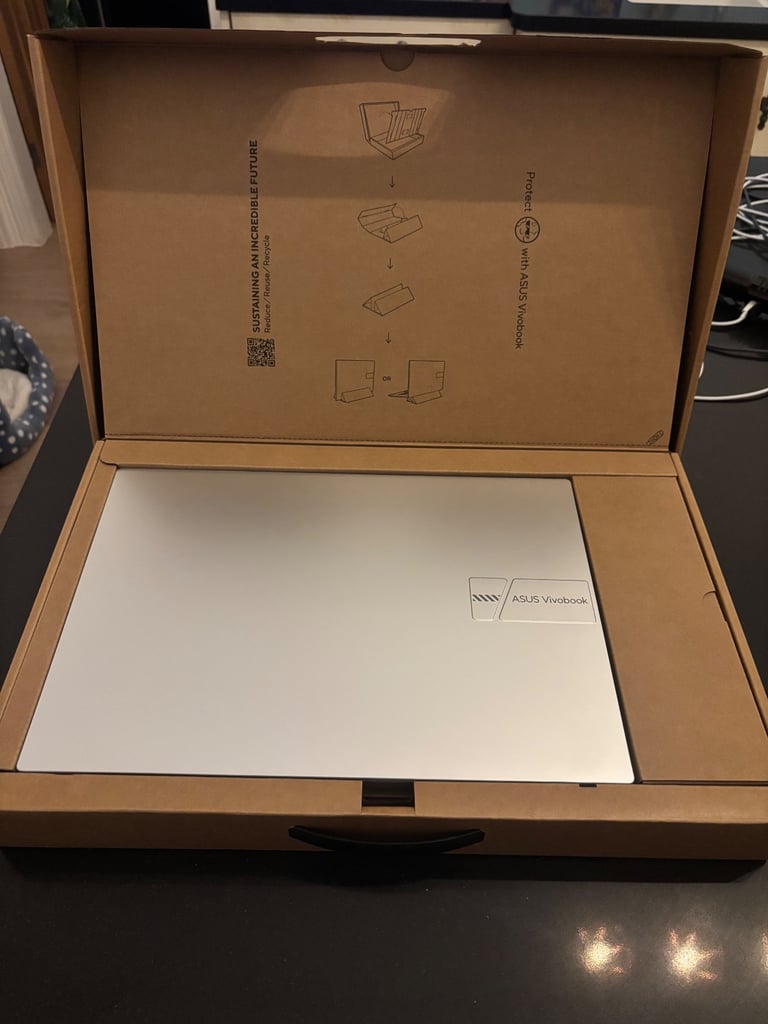 image for Asus Vivobook laptop carry bag and wireless mouse