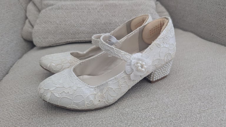 Size 13/32 Children's Formal Shoes