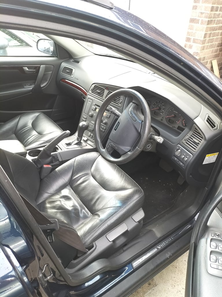 Volvo, V70, Estate, 2002, Other, 2435 (cc), 5 doors
