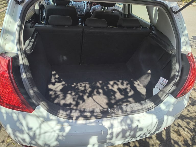 Kia, CEED, Hatchback, 2011, Petrol, FSH available & Manual, 1396 (cc),5 doors - Image 7