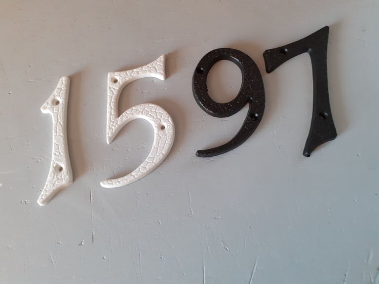 House Numbers  Kenlea NEW Mixture of approx. 1200 Black & White Plastic 