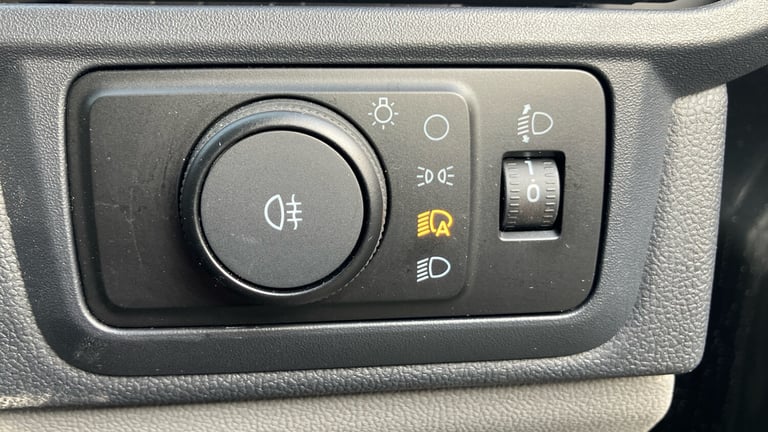 2025 Ford Transit Custom 320 L2 Diesel Fwd 2.0 EcoBlue 136ps H1 Double Cab Van Limited Auto Crew ...